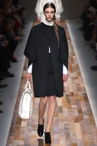 Look 9